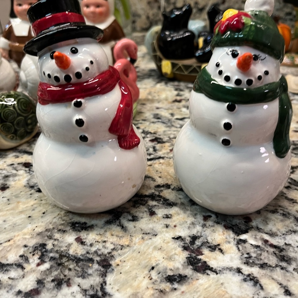 Publix snow men holiday salt, and pepper shakers